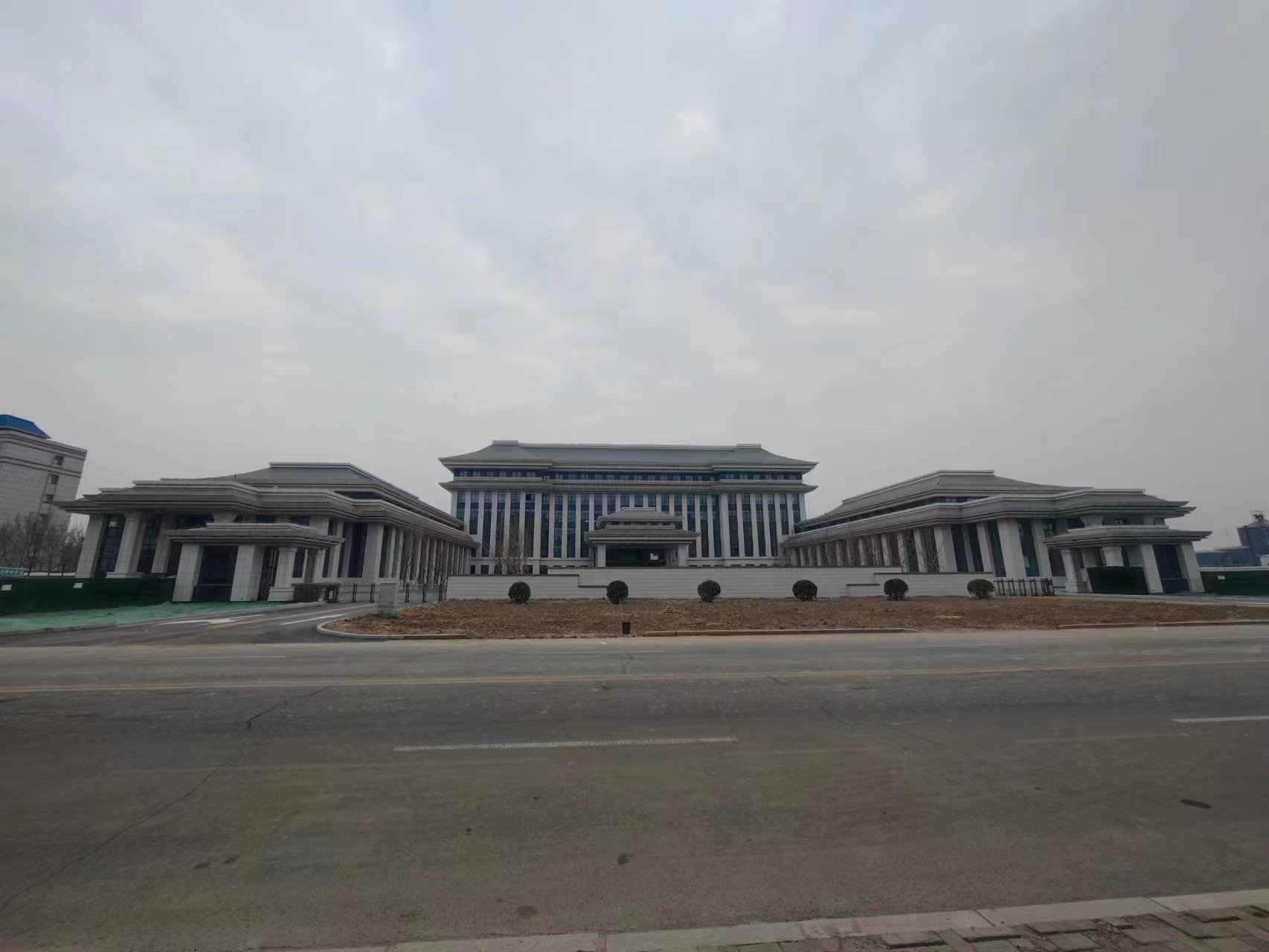 鷹米講解2023年4月為山東省東營市利津縣文化教育基地學術中心提供了自動感應講解器